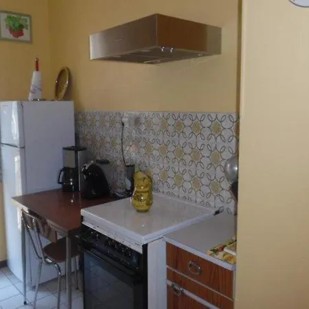 Apartamento Confortable F2 Avec Terrasse Et Parking, Proche Des Cures Et Du Centre-ville D'amelie-les-bains - Fr-1-703-111 Amélie-les-Bains-Palalda